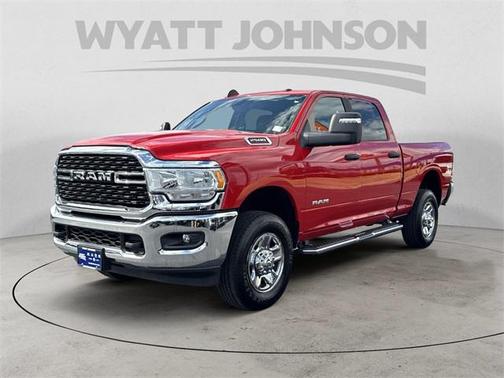 2024 RAM 2500 Big Horn Crew Cab 4x4 6'4' Box