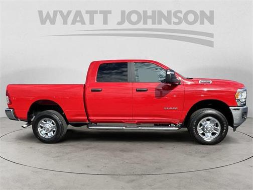 2024 RAM 2500 Big Horn Crew Cab 4x4 6'4' Box