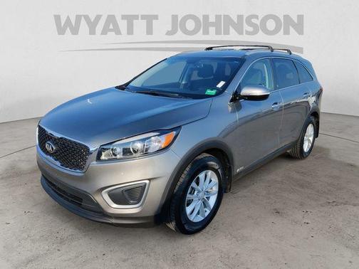Titanium Silver 2017 Kia Sorento LX