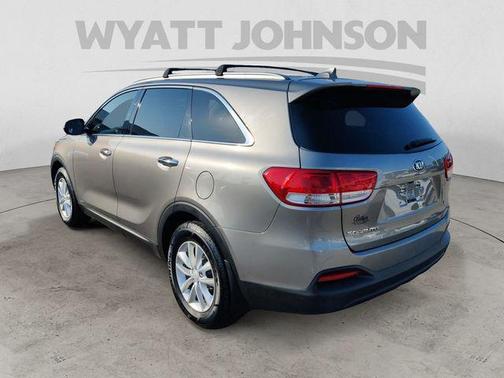 Titanium Silver 2017 Kia Sorento LX