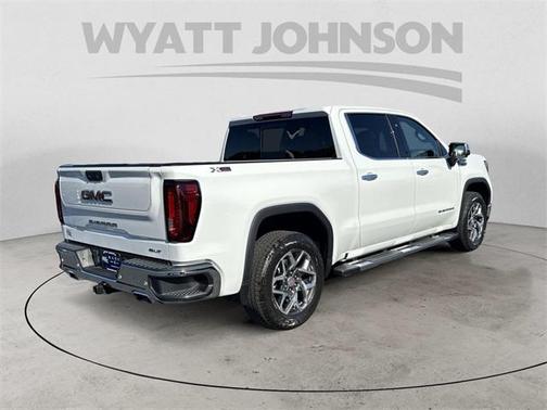 2024 GMC Sierra 1500 SLT