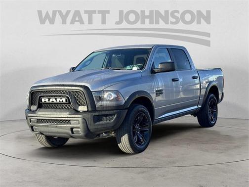 2024 RAM 1500 Classic Warlock Crew Cab 4x4 5'7' Box