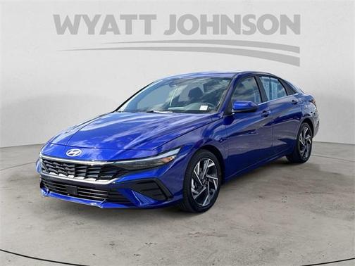 2025 Hyundai ELANTRA SEL