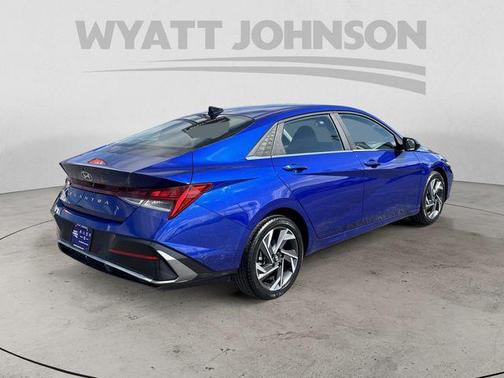 2025 Hyundai ELANTRA SEL