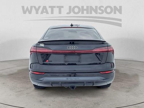 2024 Audi Q8 e-tron Premium Plus