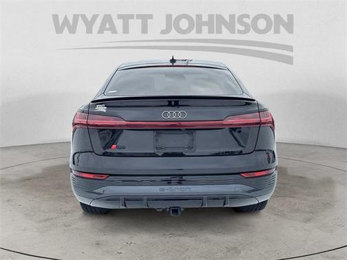 2024 Audi Q8 e-tron Premium Plus