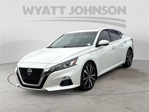 2020 Nissan Altima Platinum FWD