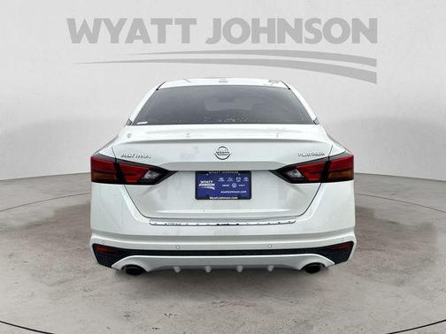 2020 Nissan Altima Platinum FWD