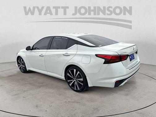 2020 Nissan Altima Platinum FWD