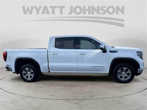 2024 GMC Sierra 1500 SLT