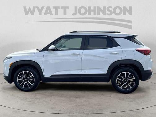 Summit White 2025 Chevrolet Trailblazer LT