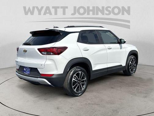 Summit White 2025 Chevrolet Trailblazer LT