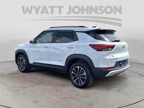 Summit White 2025 Chevrolet Trailblazer LT