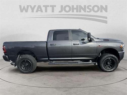 2022 RAM 2500 Big Horn Crew Cab 4x4 6'4' Box