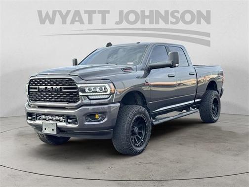 2022 RAM 2500 Big Horn Crew Cab 4x4 6'4' Box