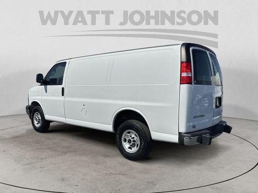 2023 GMC Savana 2500 Work Van
