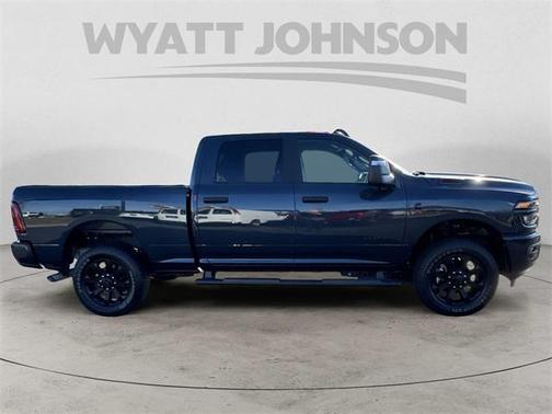 2025 RAM 2500 Big Horn Crew Cab 4x4 6'4' Box