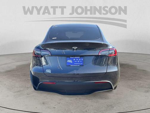 2024 Tesla Model Y Long Range Single Motor Rear-Wheel Drive