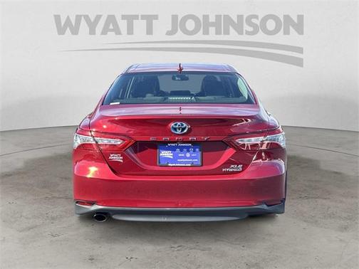 2019 Toyota Camry Hybrid XLE