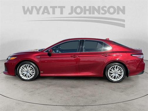 2019 Toyota Camry Hybrid XLE