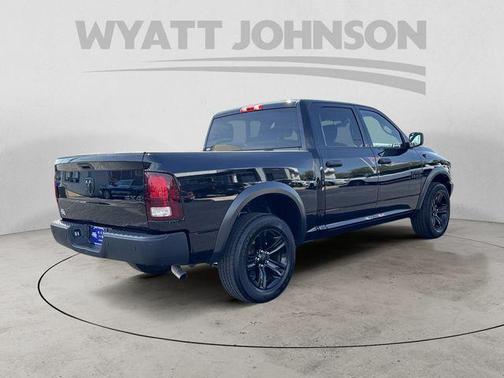 Diamond Black Crystal Pearlcoat 2024 RAM 1500 Classic Warlock Crew Cab 4x4 5'7' Box
