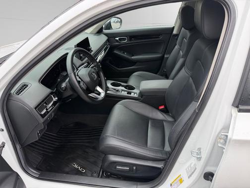 Platinum White Pearl 2024 Honda Civic