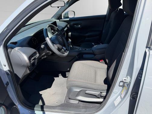 Urban Gray Pearl 2025 Honda HR-V
