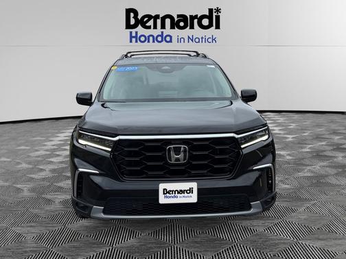 Crystal Black Pearl 2023 Honda Pilot