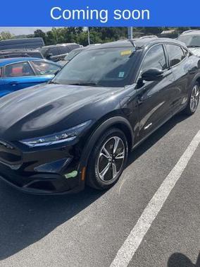 2022 Ford Mustang Mach-E SELECT