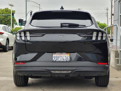2022 Ford Mustang Mach-E SELECT