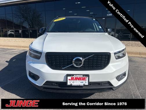 2022 Volvo XC40 R-Design
