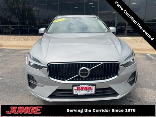 2022 Volvo XC60 B5 Momentum