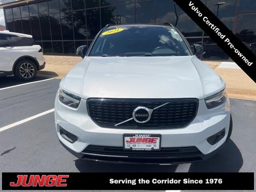 2021 Volvo XC40 R-Design