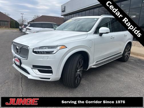 2022 Volvo XC90 Recharge Plug-In Hybrid T8 Inscription Extended Range 6P