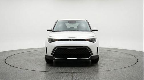 Snow White Pearl 2025 Kia Soul LX