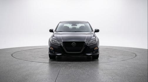 Super Black 2025 Nissan Altima SV FWD