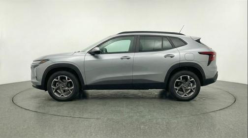 Sterling Gray Metallic 2025 Chevrolet Trax LT