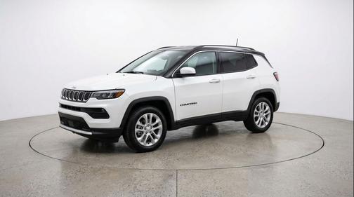 Bright White Clearcoat 2025 Jeep Compass Limited