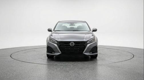 Gun Metallic 2025 Nissan Altima SV FWD