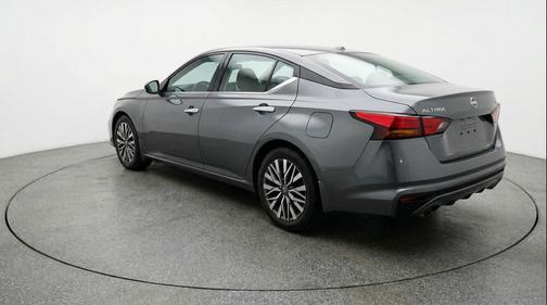 Gun Metallic 2025 Nissan Altima SV FWD