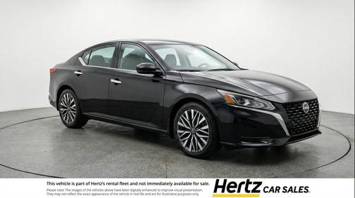 Super Black 2025 Nissan Altima SV FWD