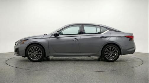 Gun Metallic 2025 Nissan Altima SV FWD