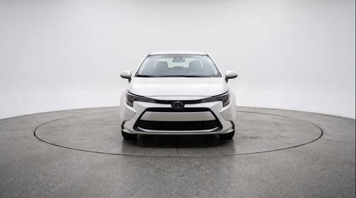 Ice Cap 2025 Toyota Corolla LE
