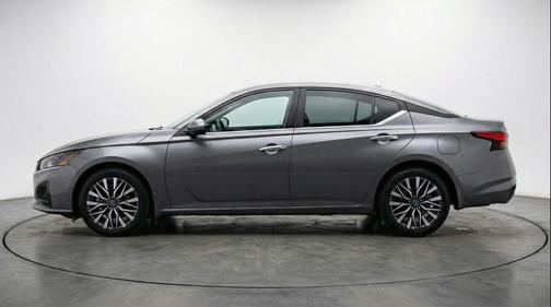 Gun Metallic 2025 Nissan Altima SV FWD