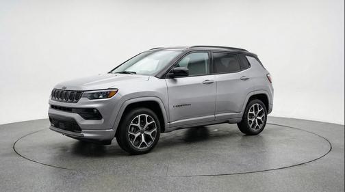 Silver Zynith Metallic Clearcoat 2025 Jeep Compass Limited