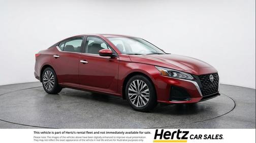 Garnet Pearl Metallic 2025 Nissan Altima SV FWD