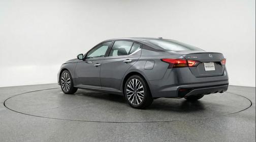 Gun Metallic 2025 Nissan Altima SV FWD