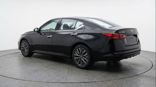 Super Black 2025 Nissan Altima SV FWD