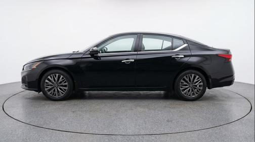 Super Black 2025 Nissan Altima SV FWD