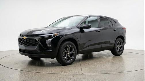 Mosaic Black Metallic 2025 Chevrolet Trax LT